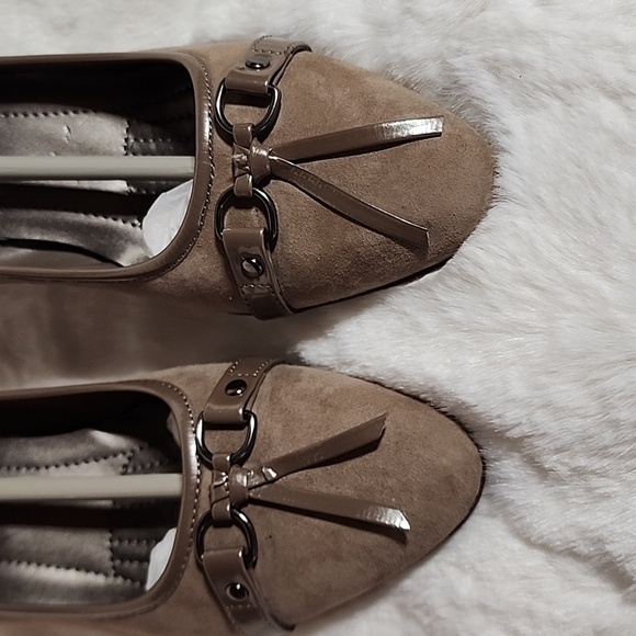 Easy Spirit - Picture 2 of 12